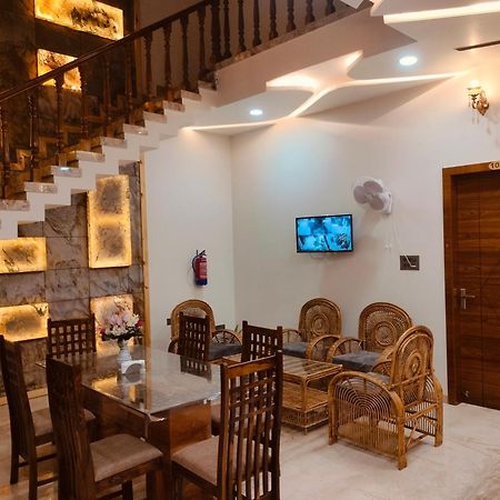 Amritam Palace A Luxury Ac Home Stay Ringas Esterno foto