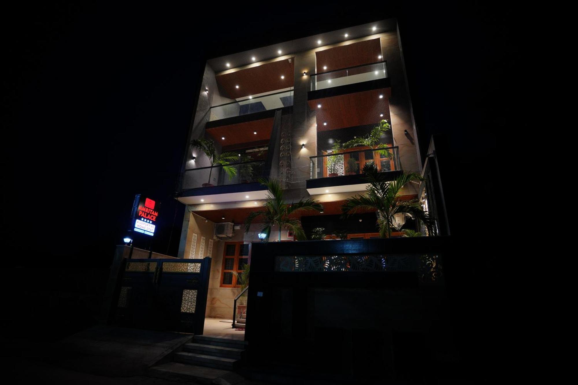Amritam Palace A Luxury Ac Home Stay Ringas Esterno foto