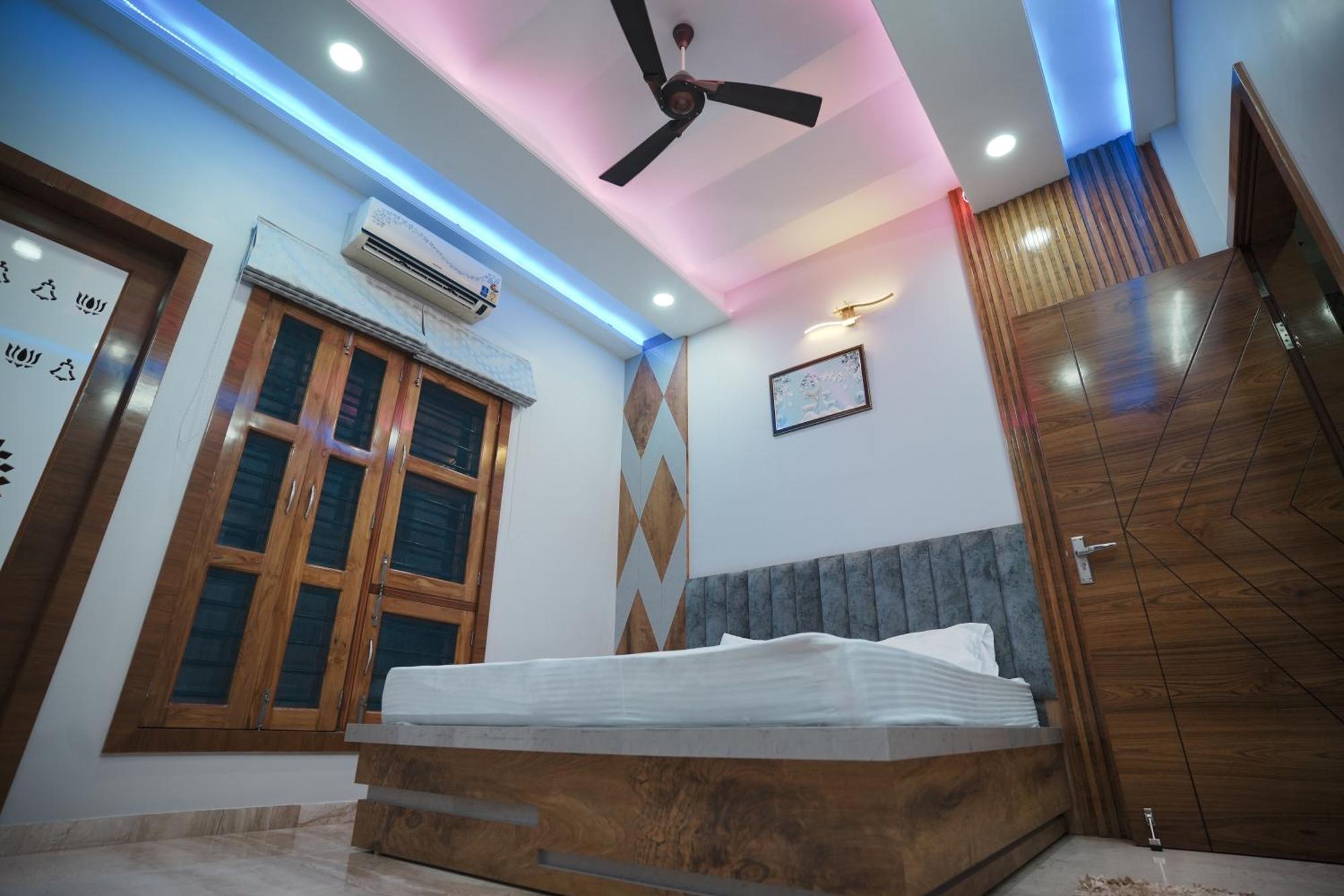 Amritam Palace A Luxury Ac Home Stay Ringas Esterno foto