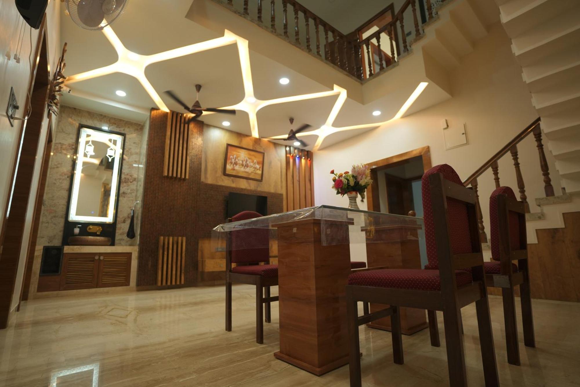 Amritam Palace A Luxury Ac Home Stay Ringas Esterno foto