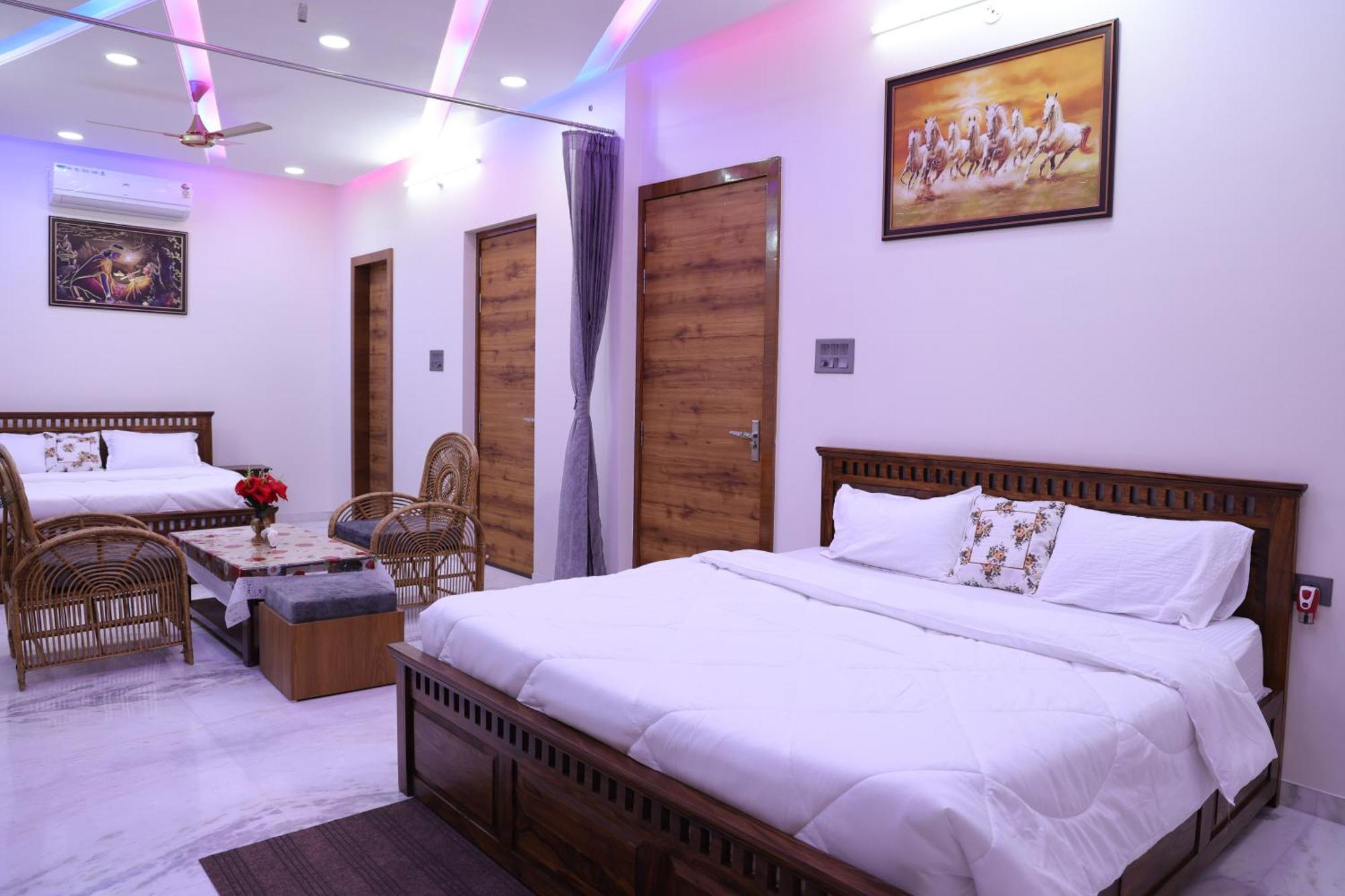 Amritam Palace A Luxury Ac Home Stay Ringas Esterno foto