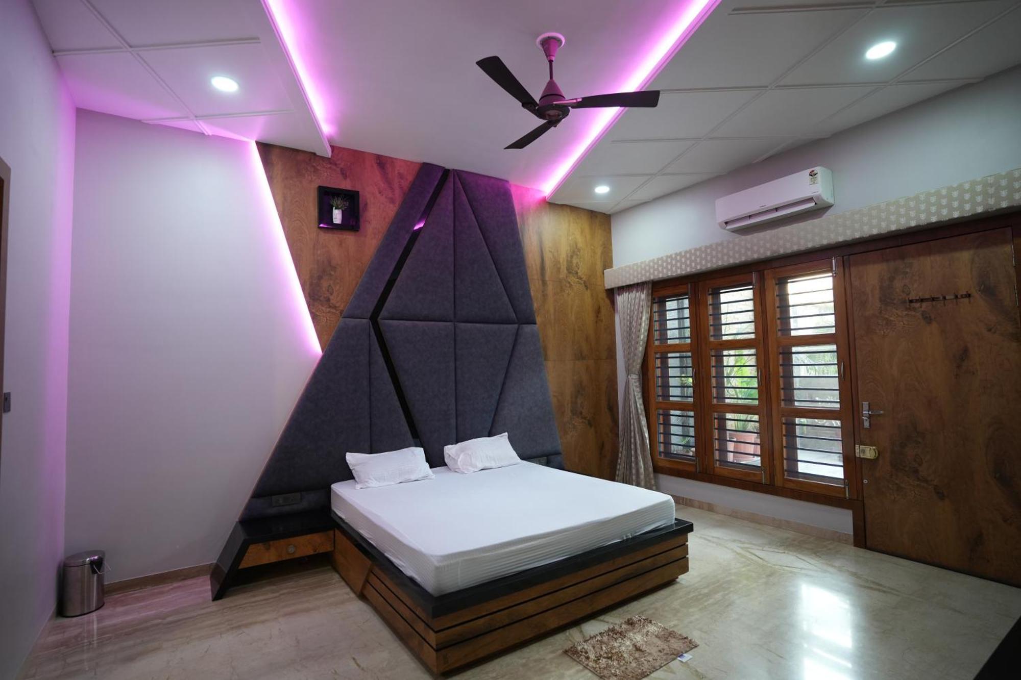 Amritam Palace A Luxury Ac Home Stay Ringas Esterno foto