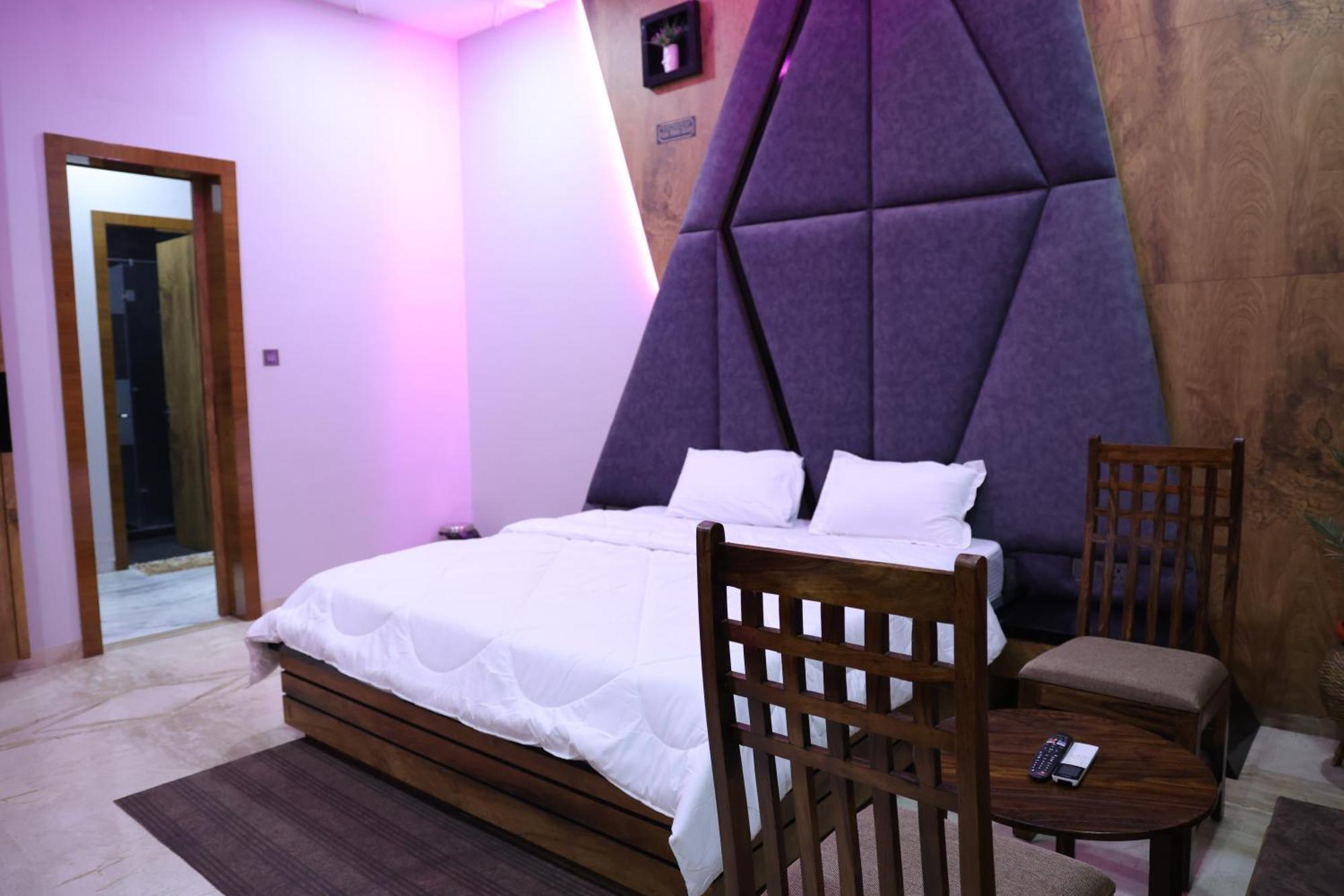 Amritam Palace A Luxury Ac Home Stay Ringas Esterno foto